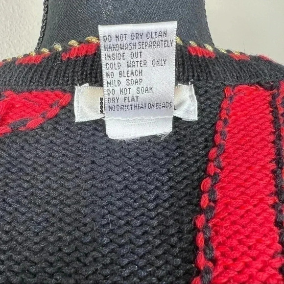 Vintage L•N•I Women’s Beaded Statement Sweater Size Small Red Black Gold - Picture 10 of 10